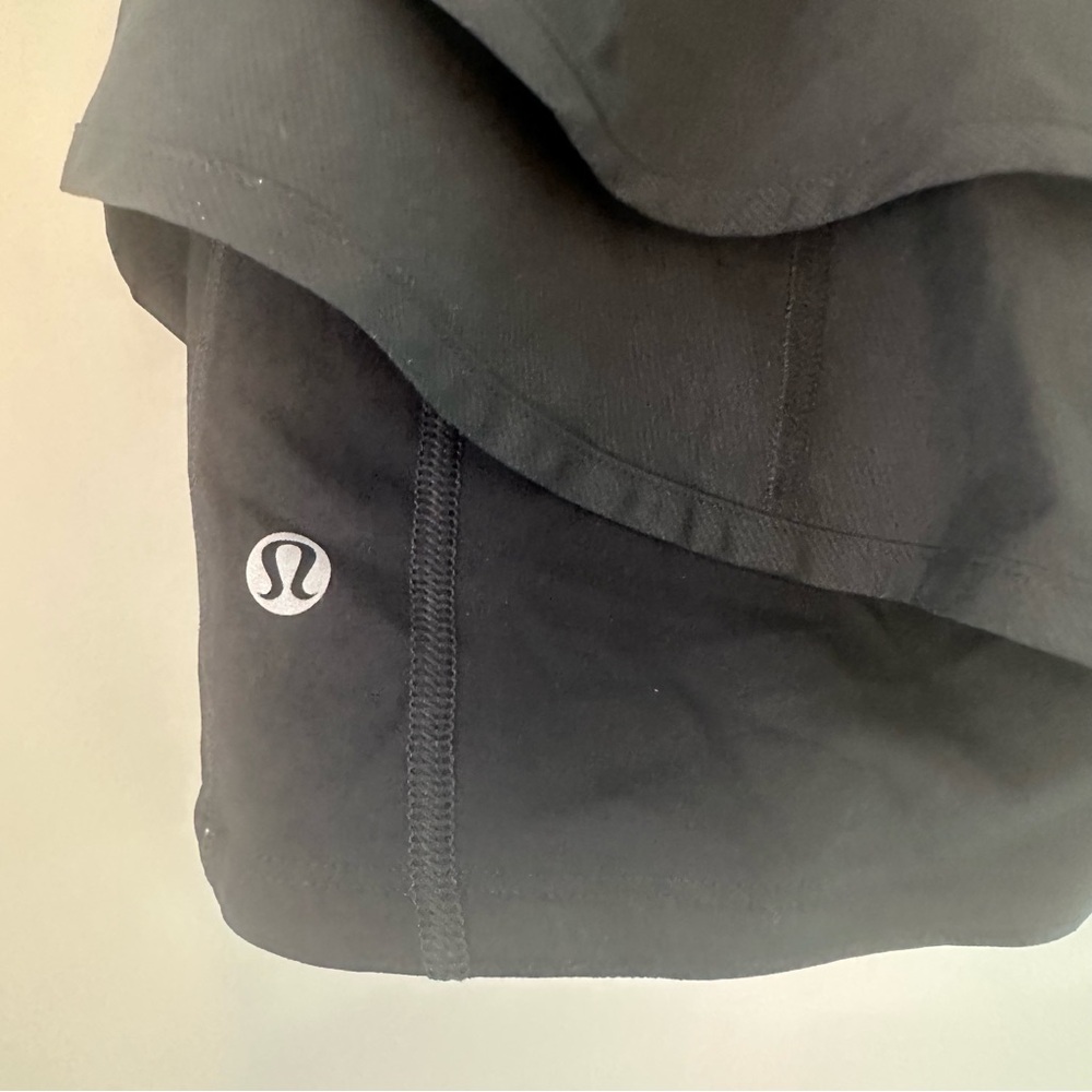 Lululemon athletica Black Women's athletic Shirt w shorts - Picture 5 of 7